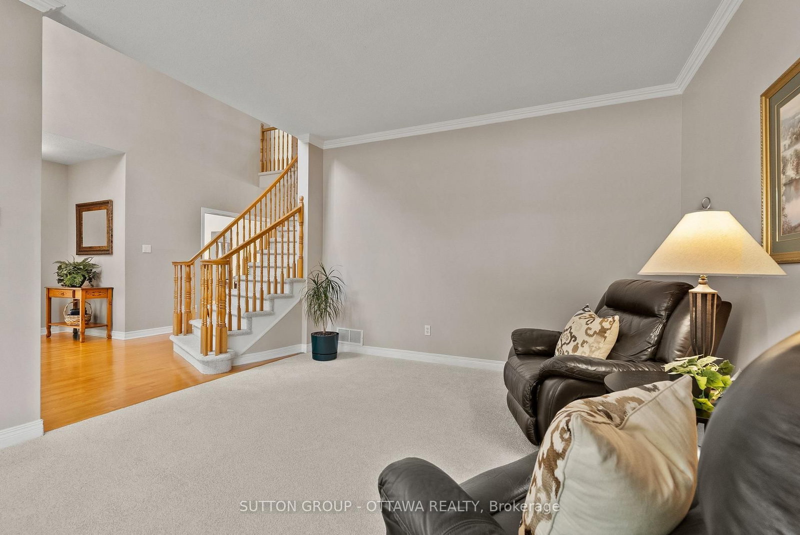 21 Avonmore Crescent • Ottawa, ON photo 6