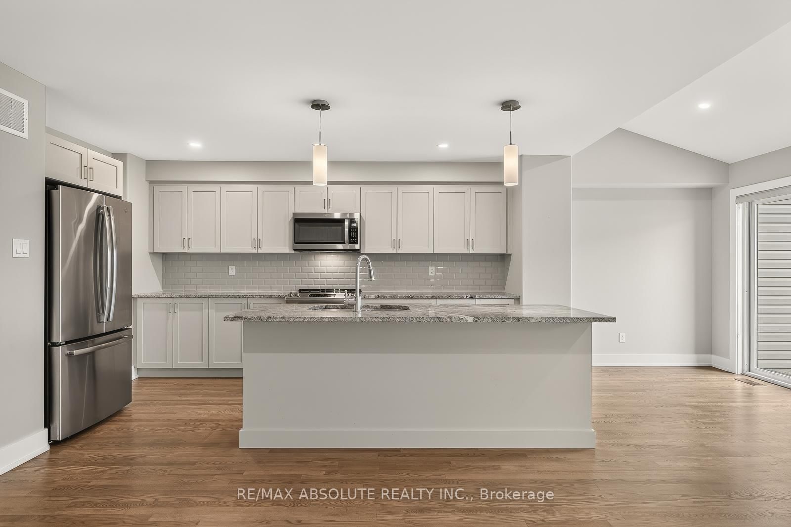308 Proud Walk Drive • Stittsville, ON photo 5