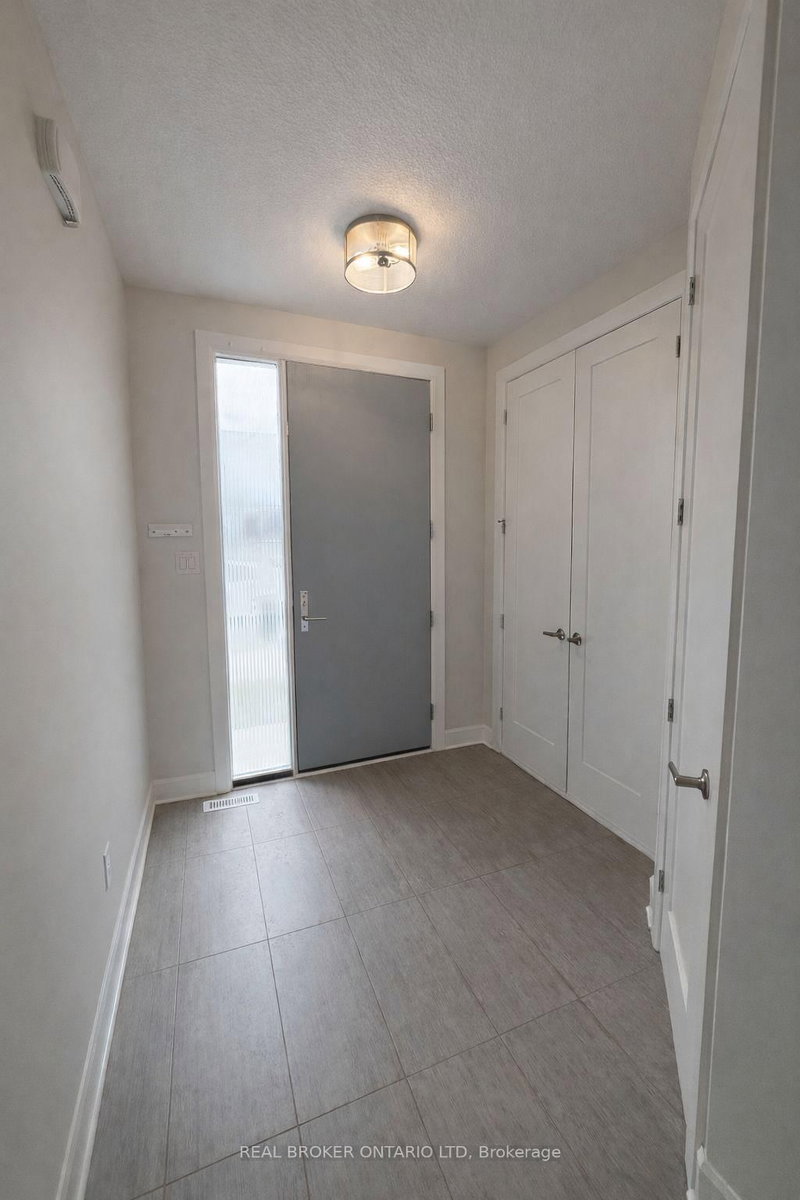 32 - 499 Sophia Crescent