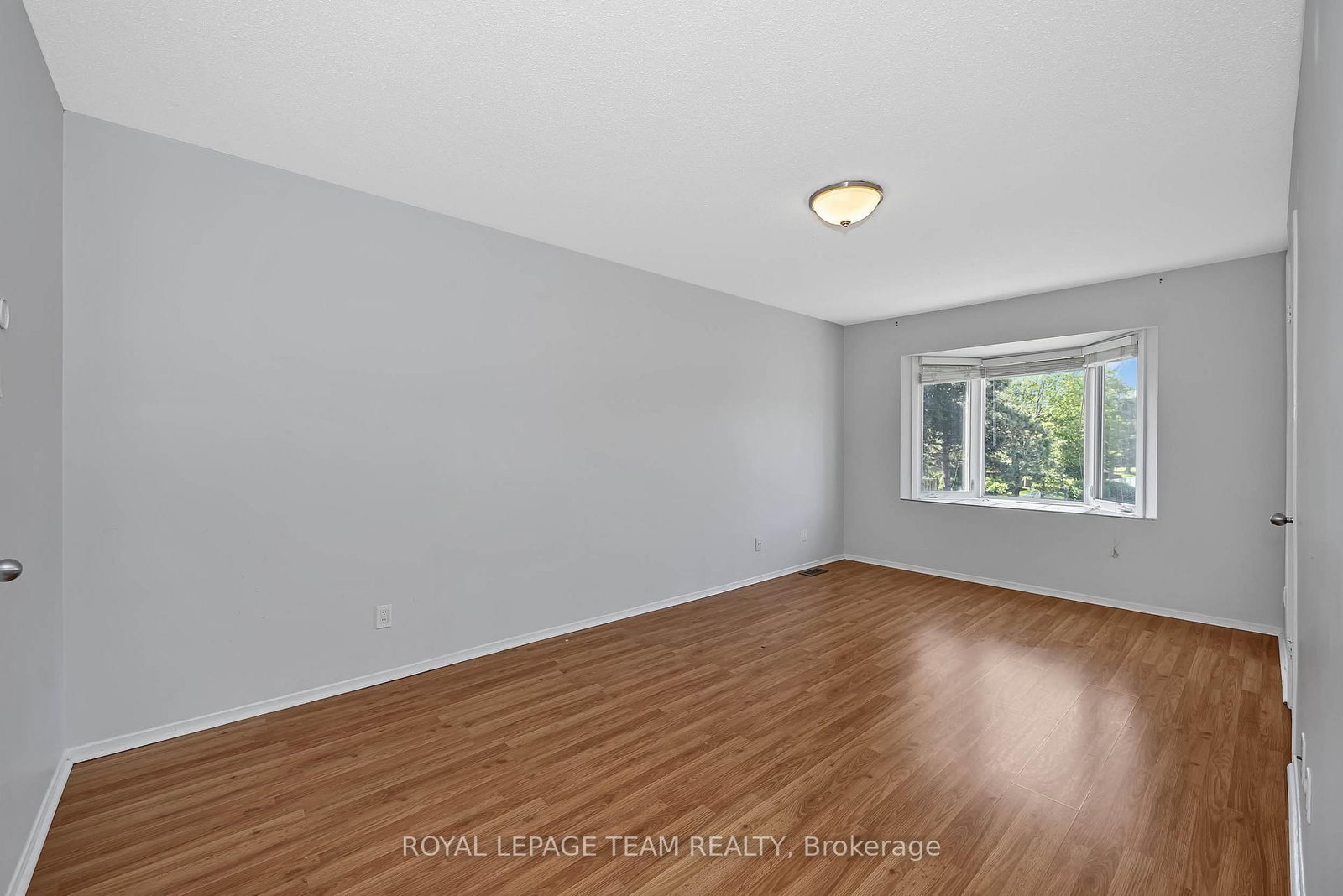 563 Parasol Court • Ottawa, ON photo 20