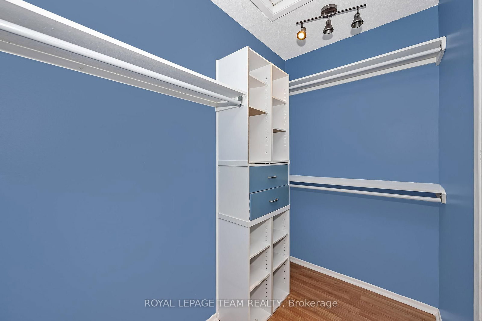 563 Parasol Court • Ottawa, ON photo 22