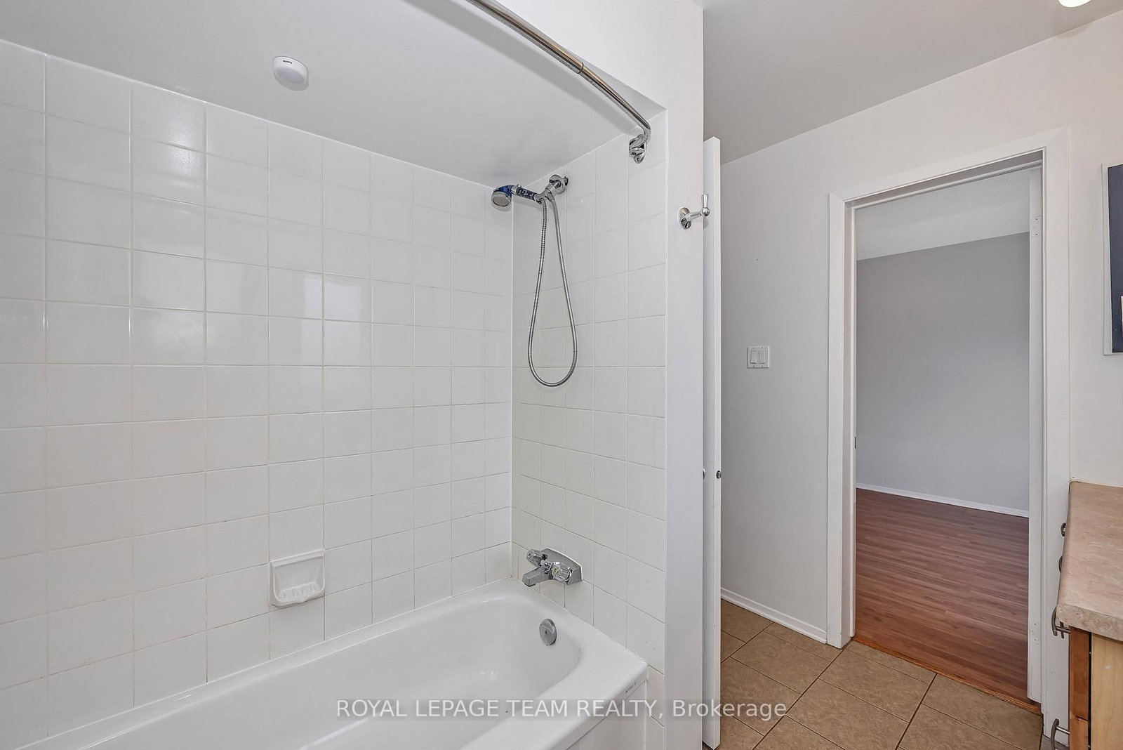 563 Parasol Court • Ottawa, ON photo 24