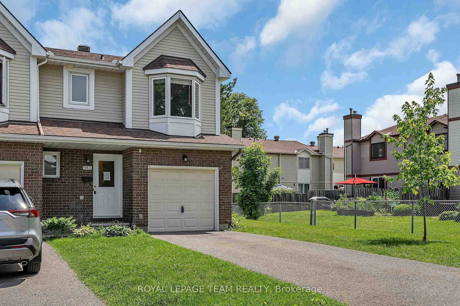 563 Parasol Court • Ottawa, ON photo 3