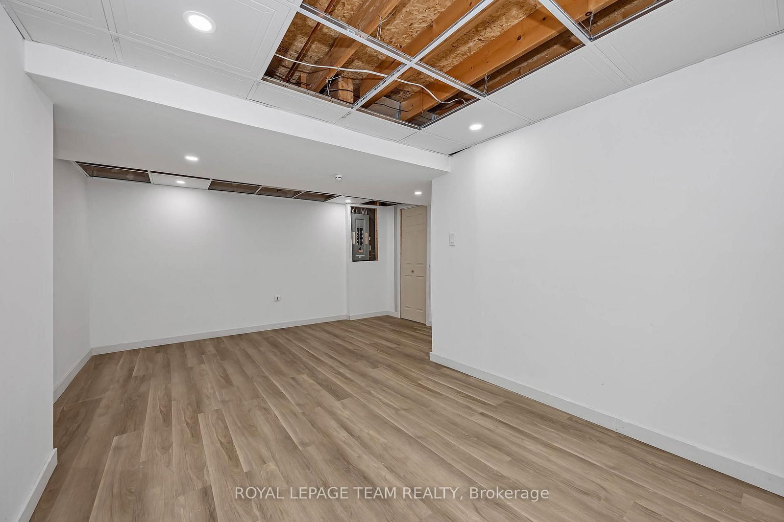 563 Parasol Court • Ottawa, ON photo 32