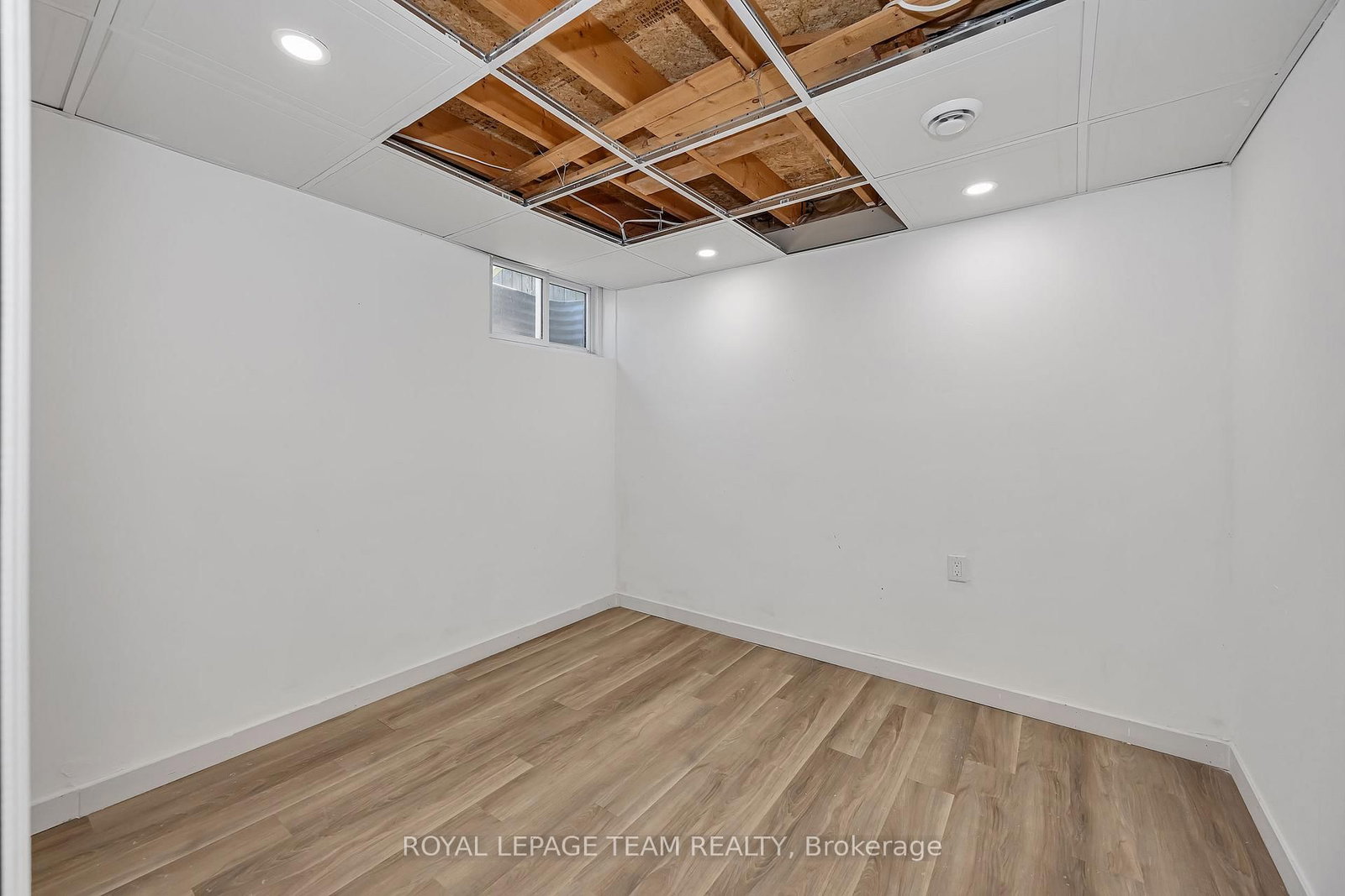 563 Parasol Court • Ottawa, ON photo 33