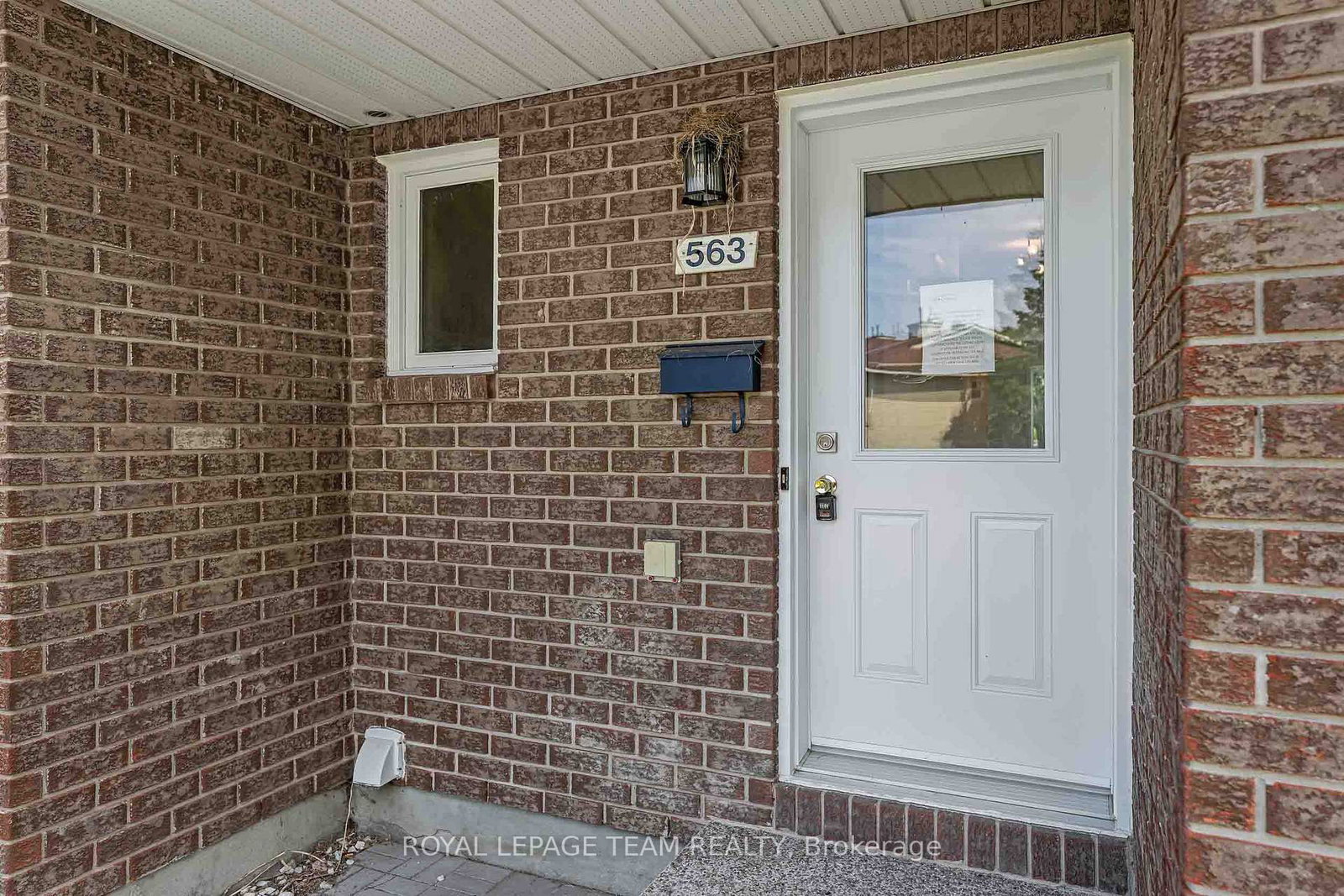 563 Parasol Court • Ottawa, ON photo 4