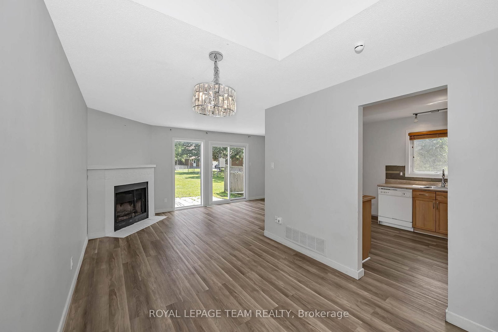 563 Parasol Court • Ottawa, ON photo 8