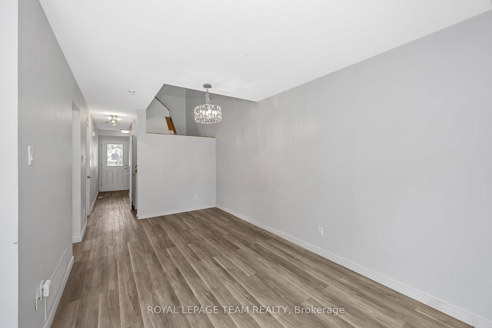 563 Parasol Court • Ottawa, ON photo 9