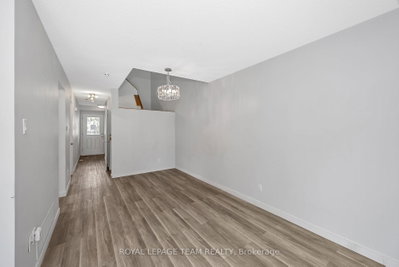 563 Parasol Court • Ottawa, ON photo 9
