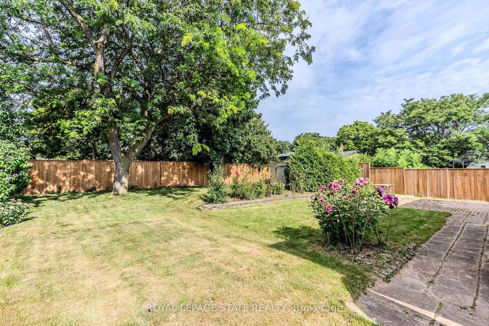 17 WOODSVIEW Avenue • Grimsby, ON photo 29
