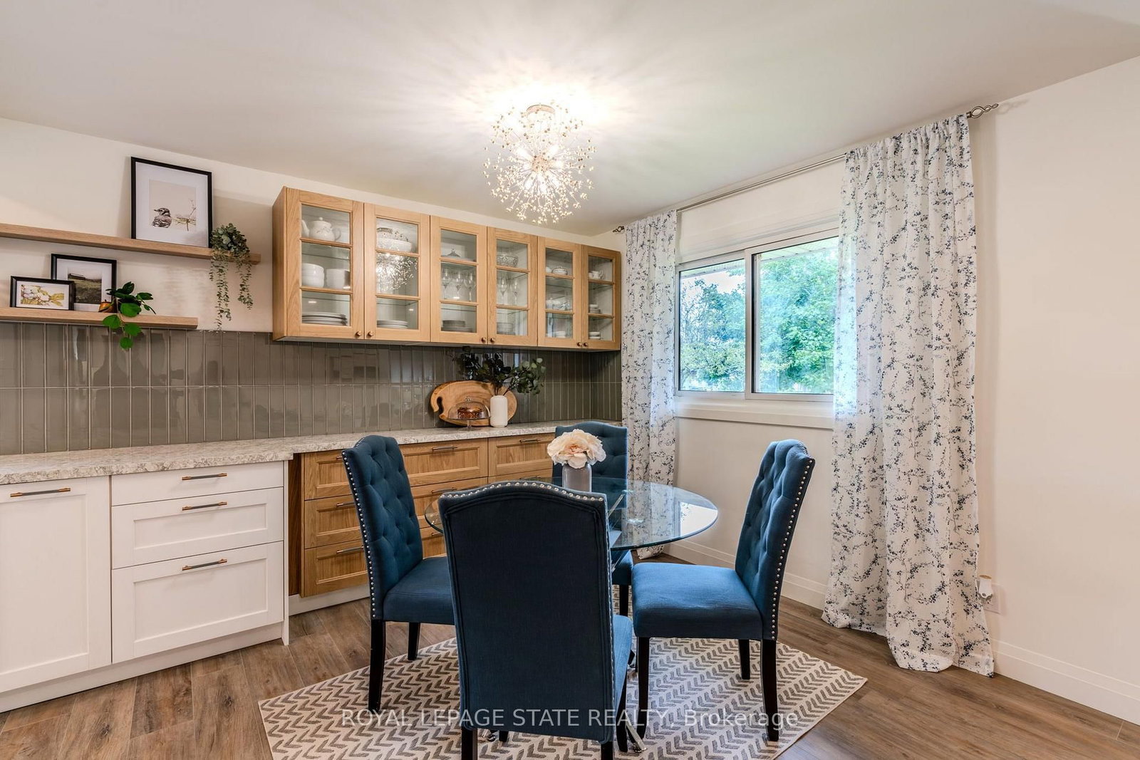 17 WOODSVIEW Avenue • Grimsby, ON photo 6