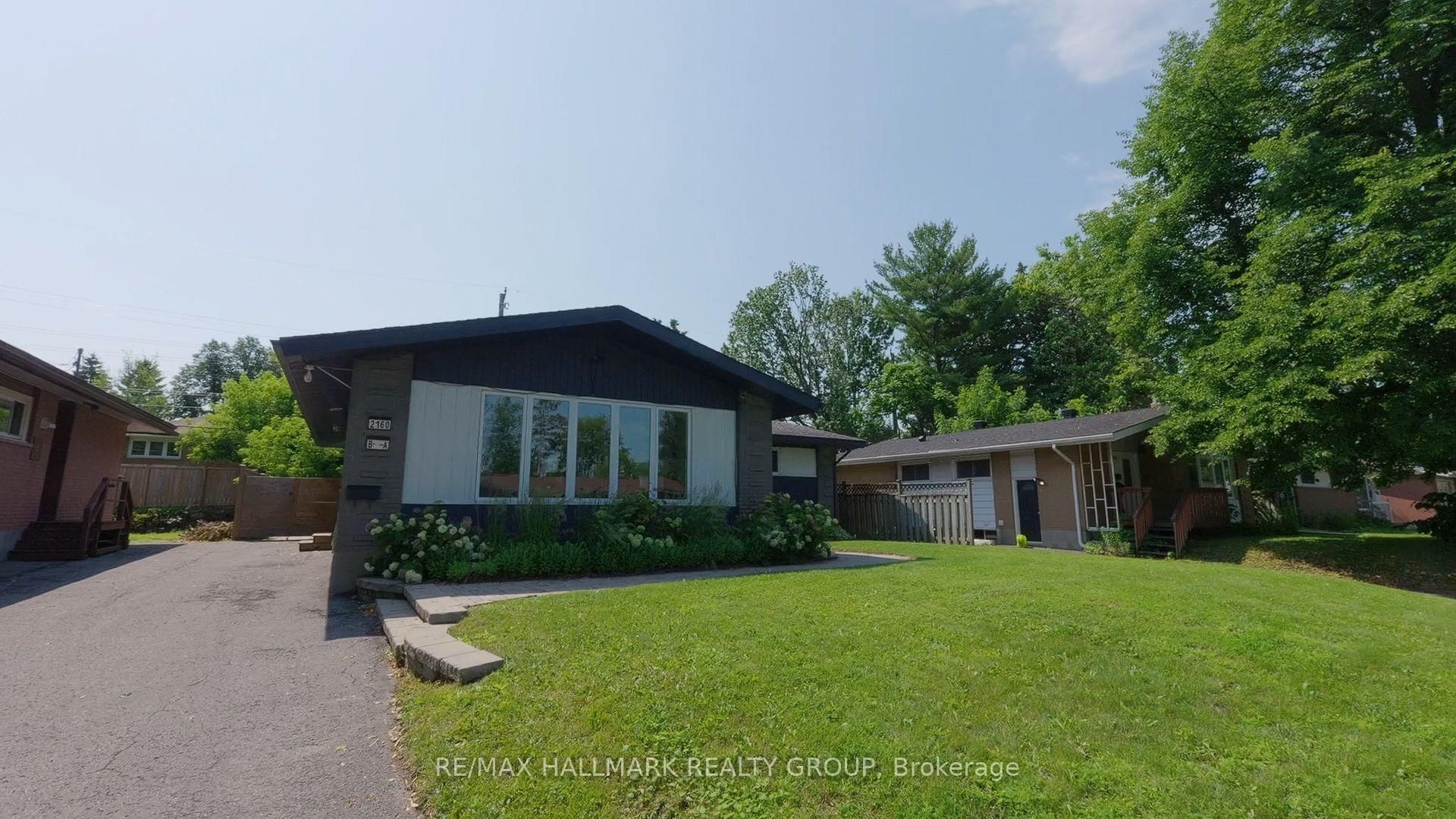 2160 Lambeth Walk, Ottawa, ON