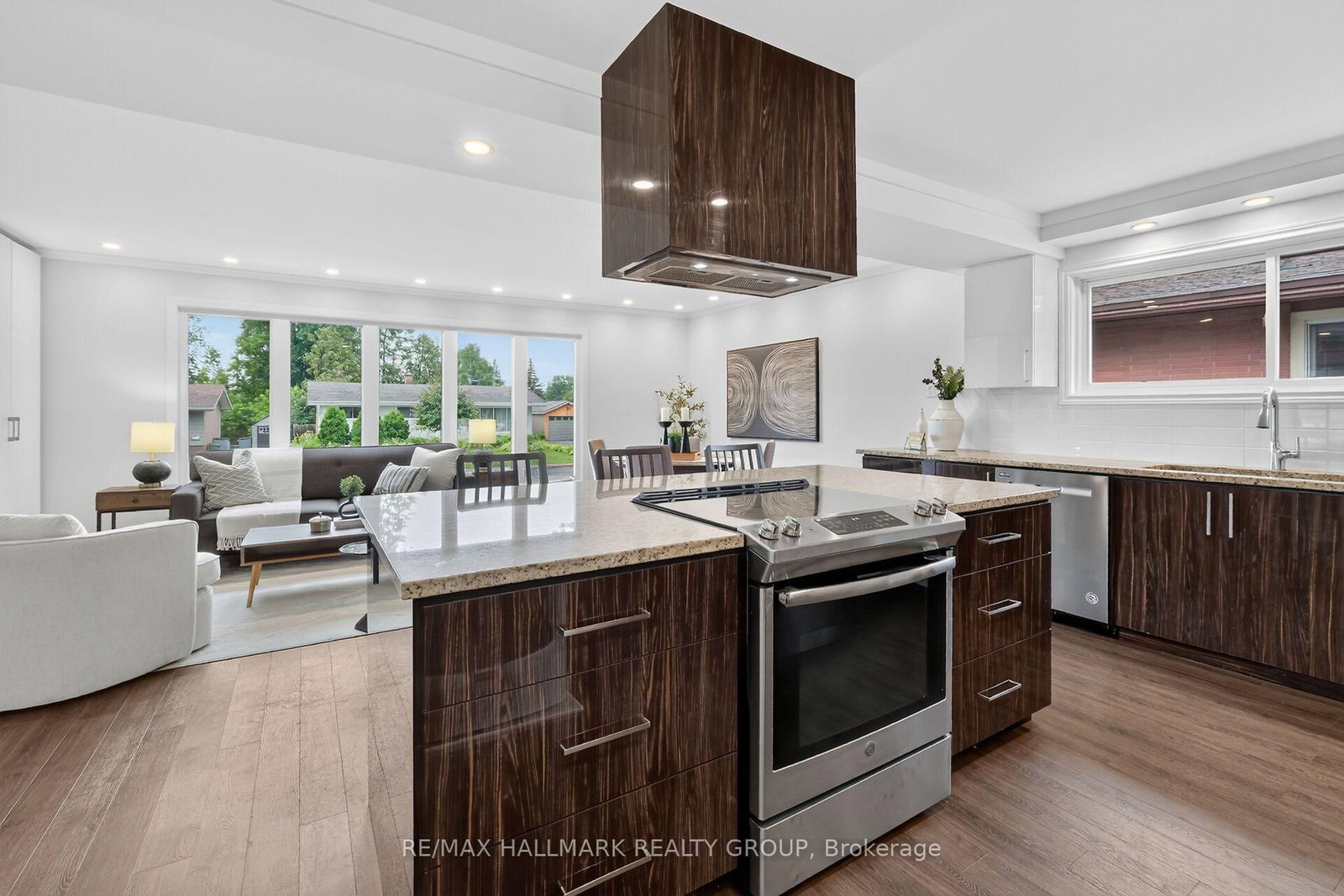 2160 Lambeth Walk • Ottawa, ON photo 10