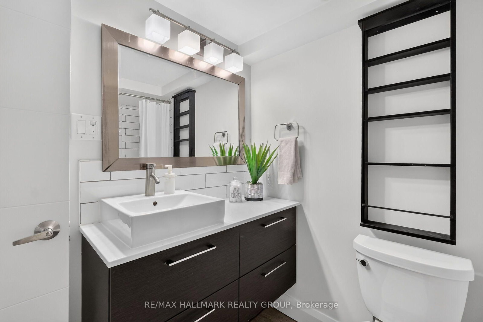 2160 Lambeth Walk • Ottawa, ON photo 40
