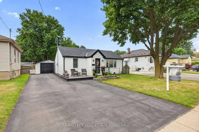 323 Clarke Road • London East, ON photo 2
