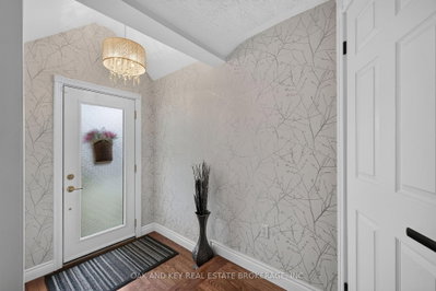 323 Clarke Road • London East, ON photo 4