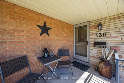 430 Magnolia Crescent — photo 5