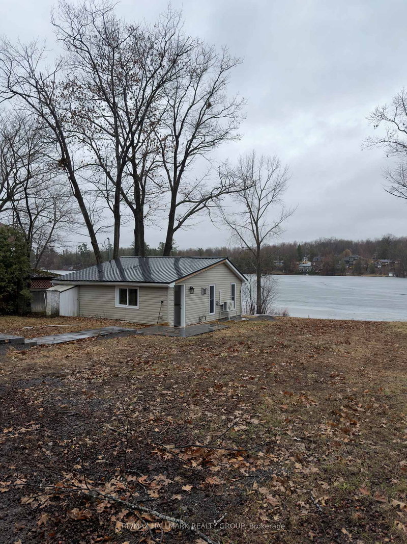 1114 Bayview Drive, Ottawa