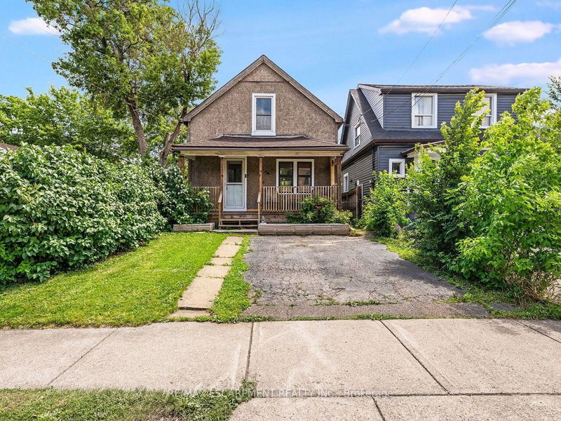 52 Stapleton Avenue N, Hamilton