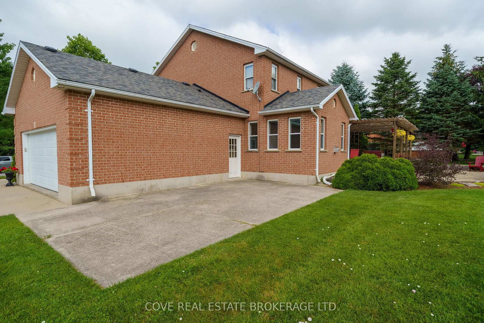 149 Salisbury Drive • Middlesex Centre, ON photo 38