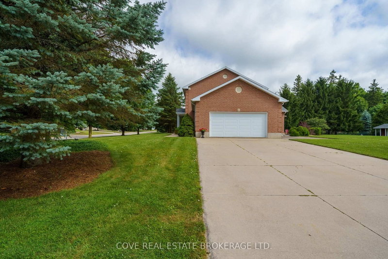149 Salisbury Dr photo 4