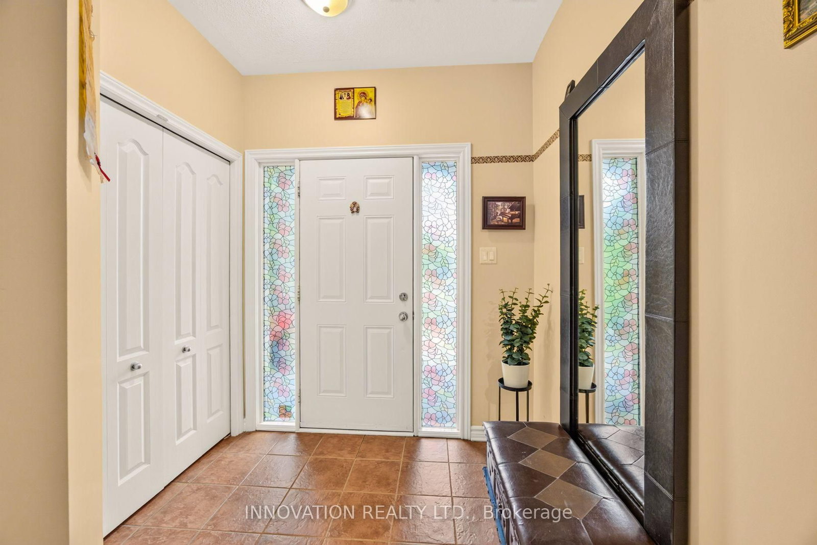 160 Hillman Marsh Way • Ottawa, ON photo 4