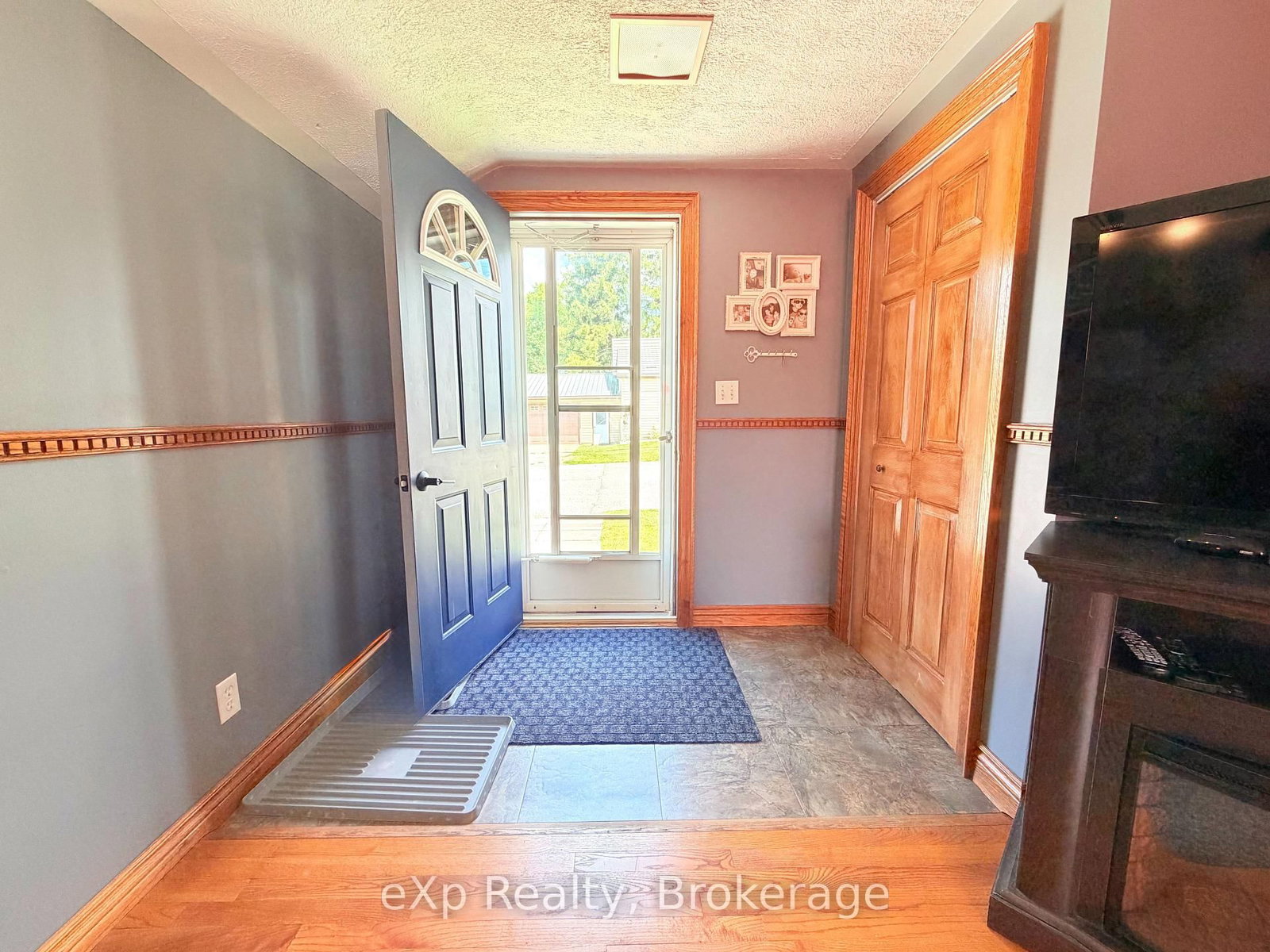 503 Yonge Street S • Brockton, ON photo 4