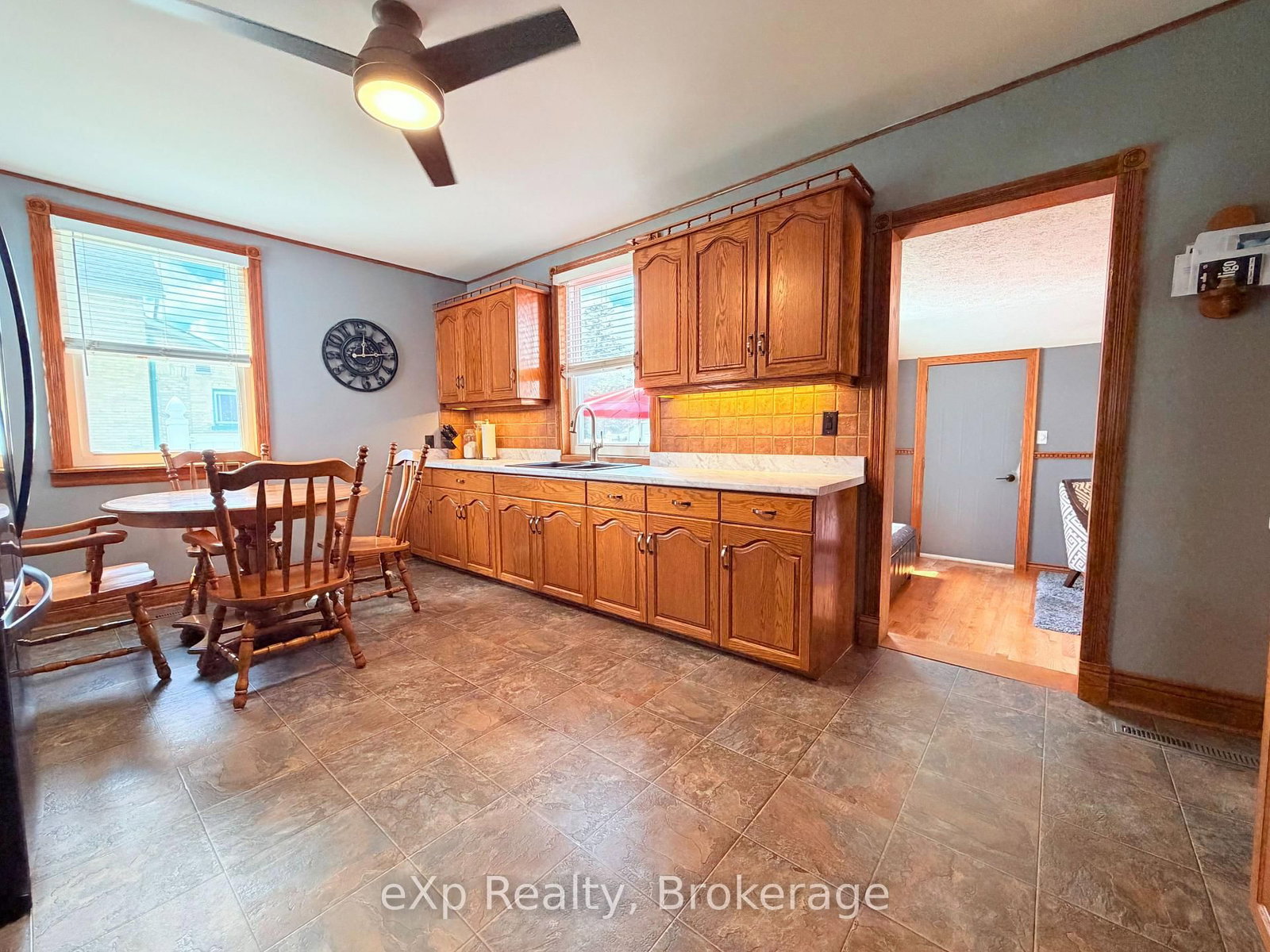 503 Yonge Street S • Brockton, ON photo 7