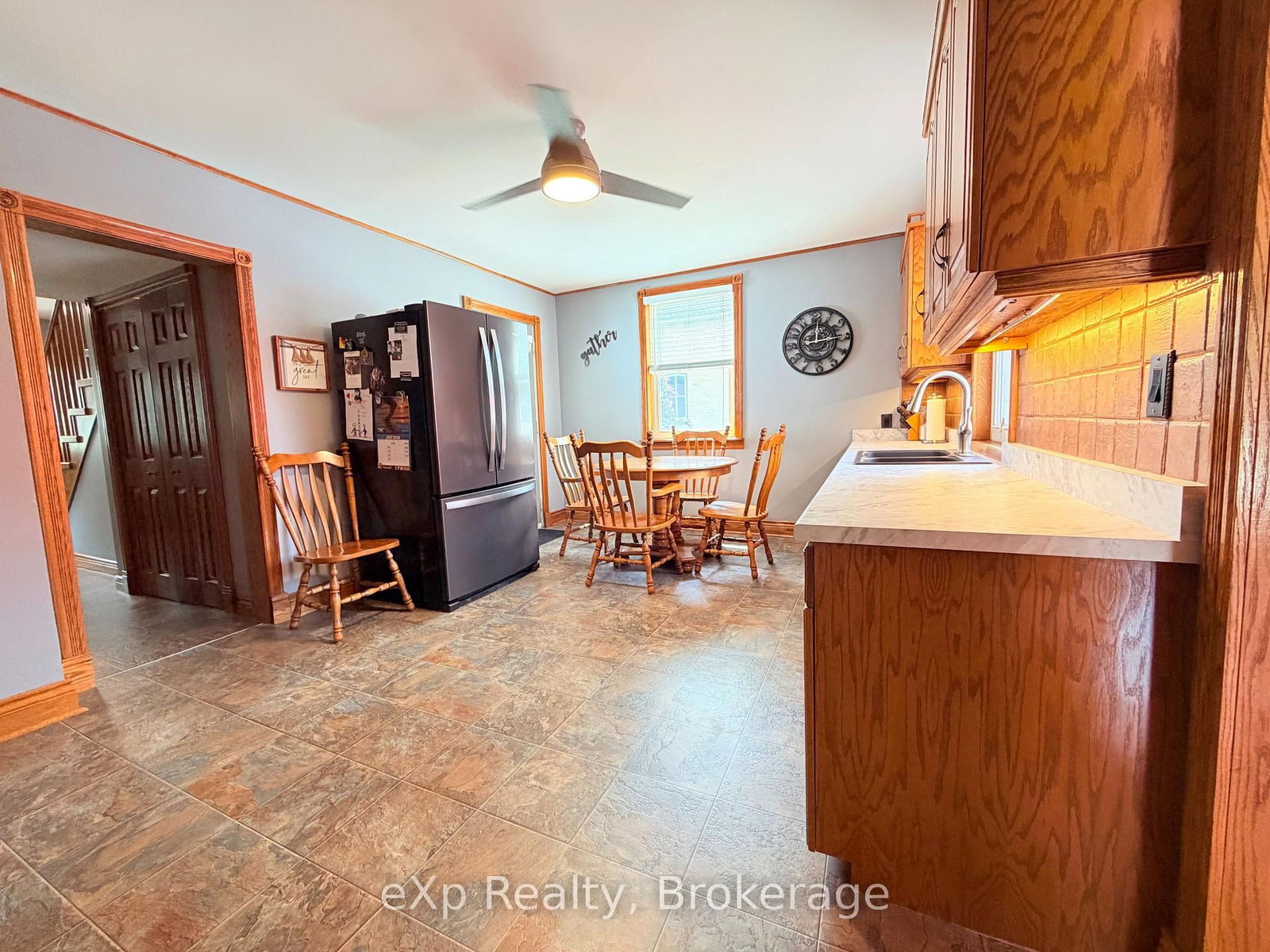 503 Yonge Street S • Brockton, ON photo 8