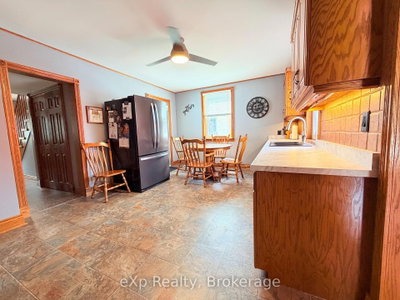 503 Yonge Street S • Brockton, ON photo 8