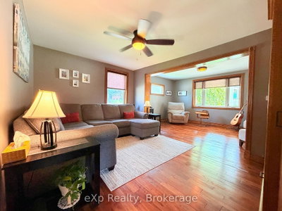 503 Yonge Street S • Brockton, ON photo 9