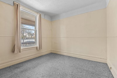 498 Gladstone Avenue — photo 6
