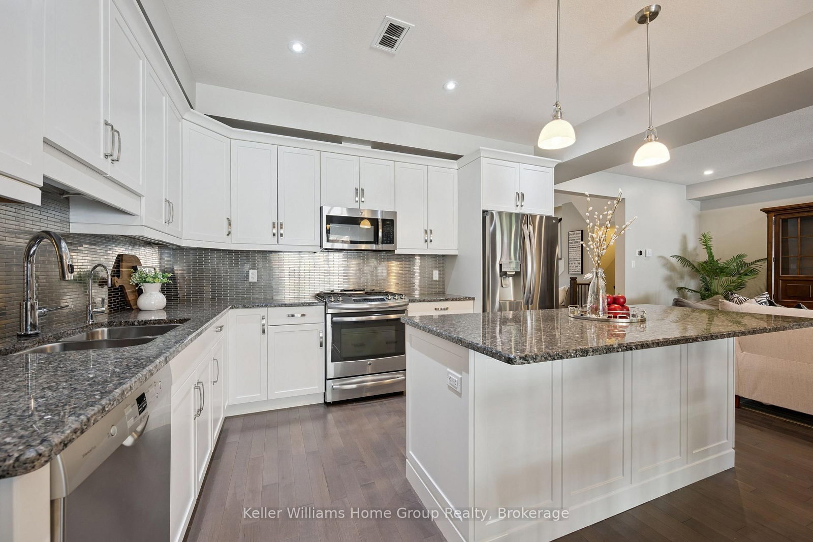 254 Gosling Gardens Avenue • #11 • Guelph, ON photo 16