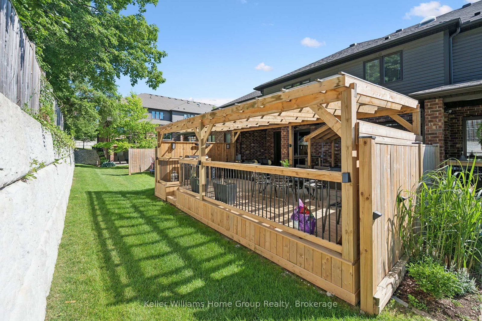 254 Gosling Gardens Avenue • #11 • Guelph, ON photo 40