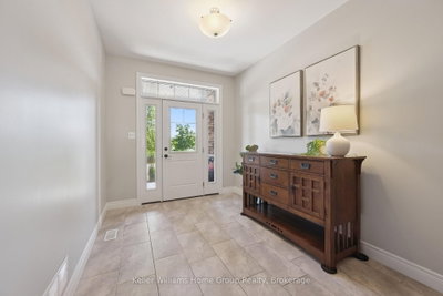 Unit 11 — 254 Gosling Gardens Avenue — photo 5