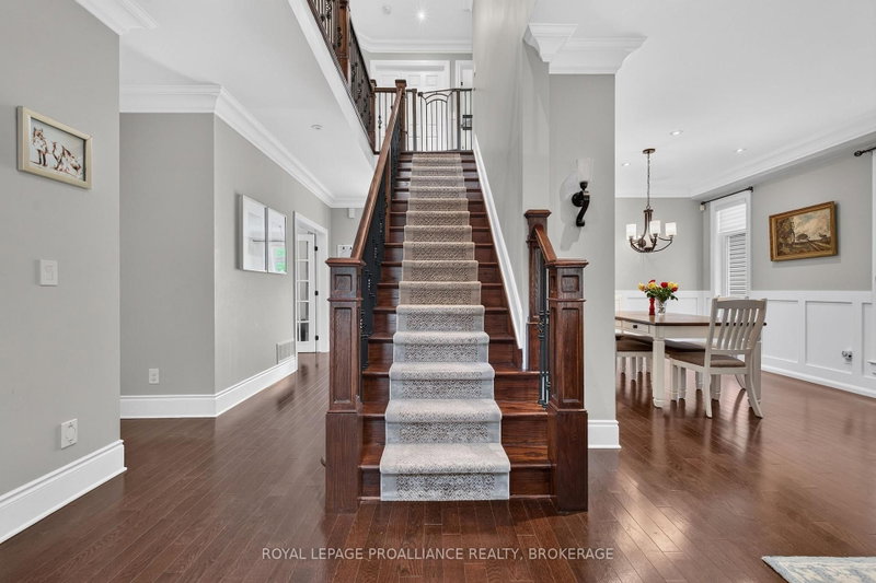 589 FIELDSTONE Drive