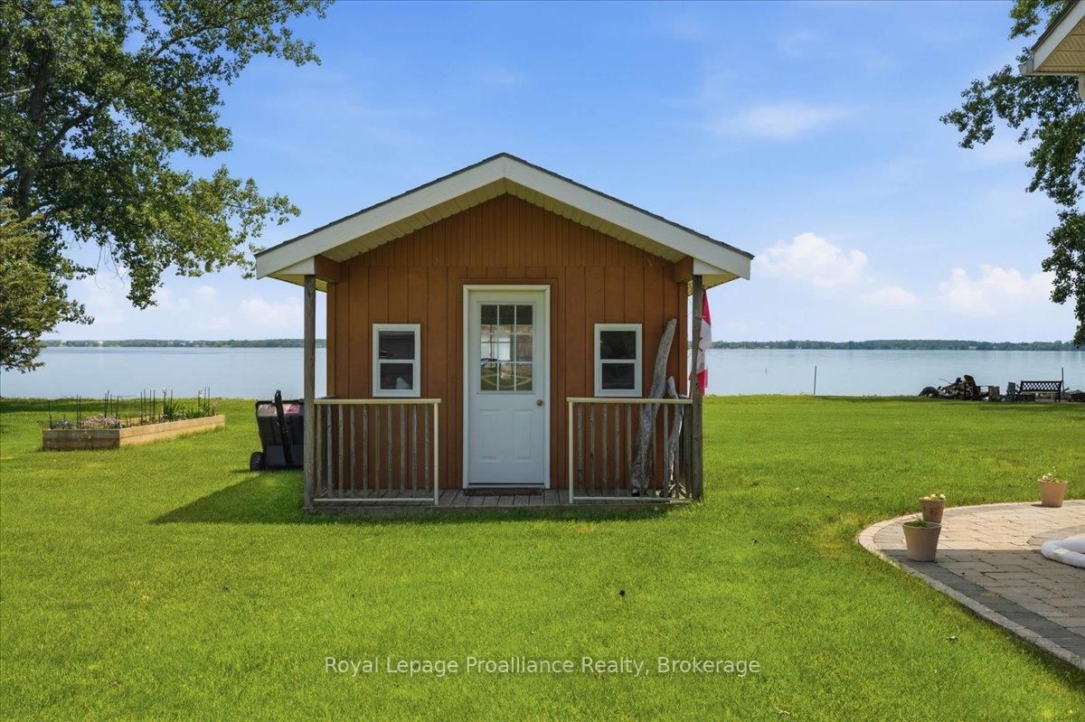 40 Wallbridge Circle • Prince Edward County, ON photo 33