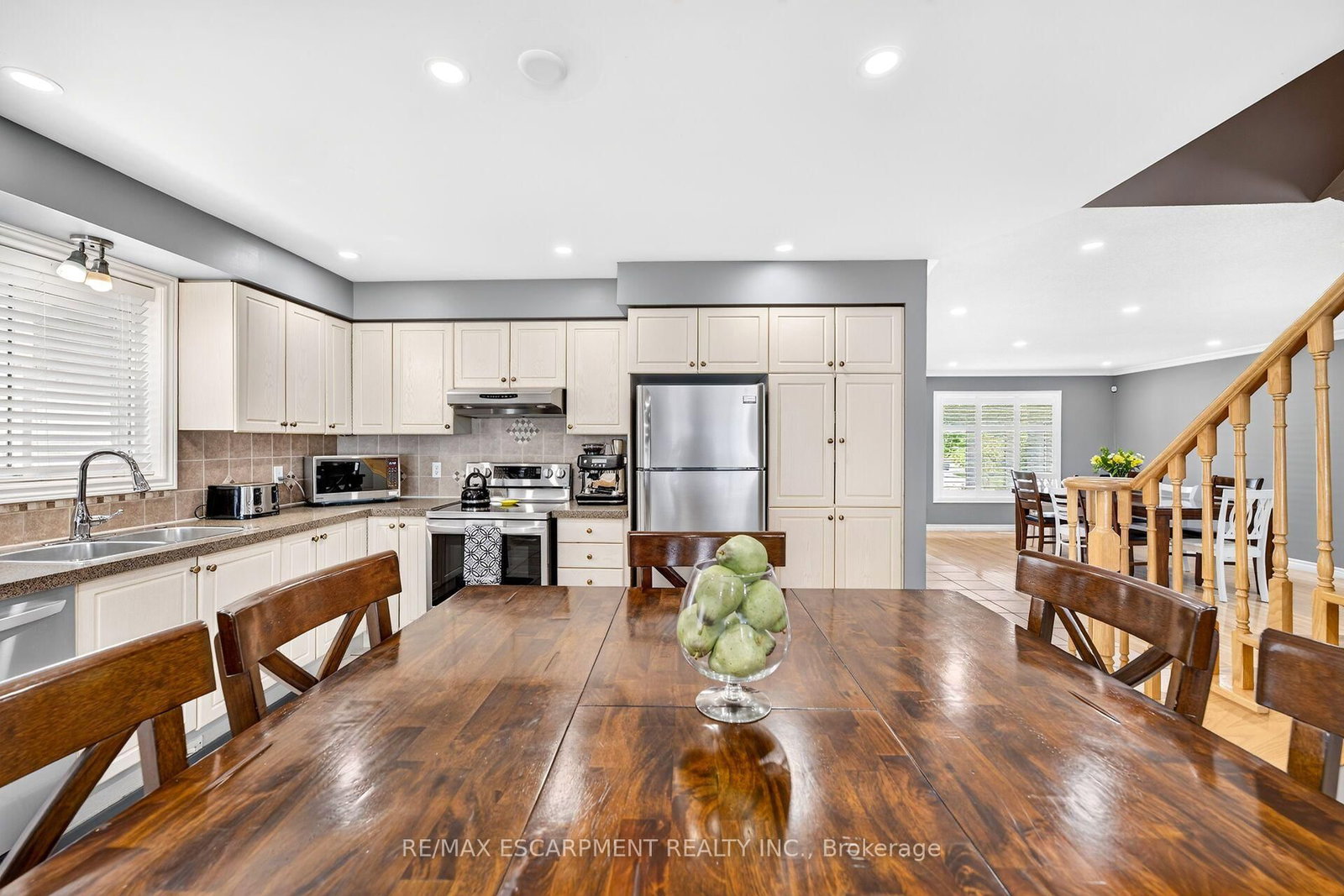 51 Cabriolet Crescent • Hamilton, ON photo 16