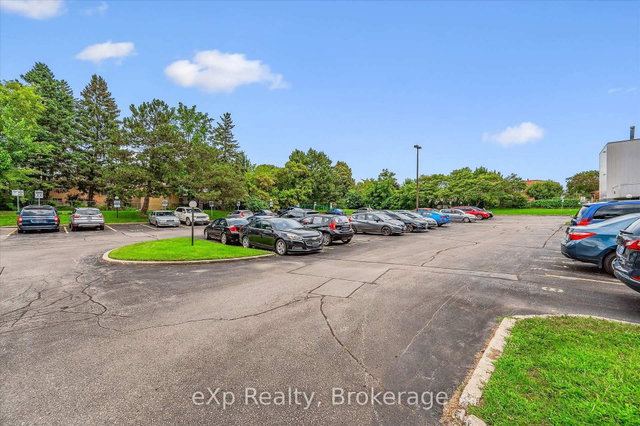 404 - 65 Silvercreek Parkway N