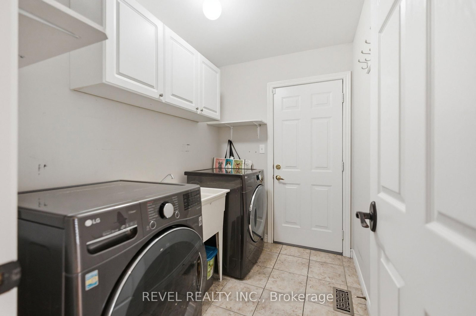 11 Maynard Street • Hamilton, ON photo 19