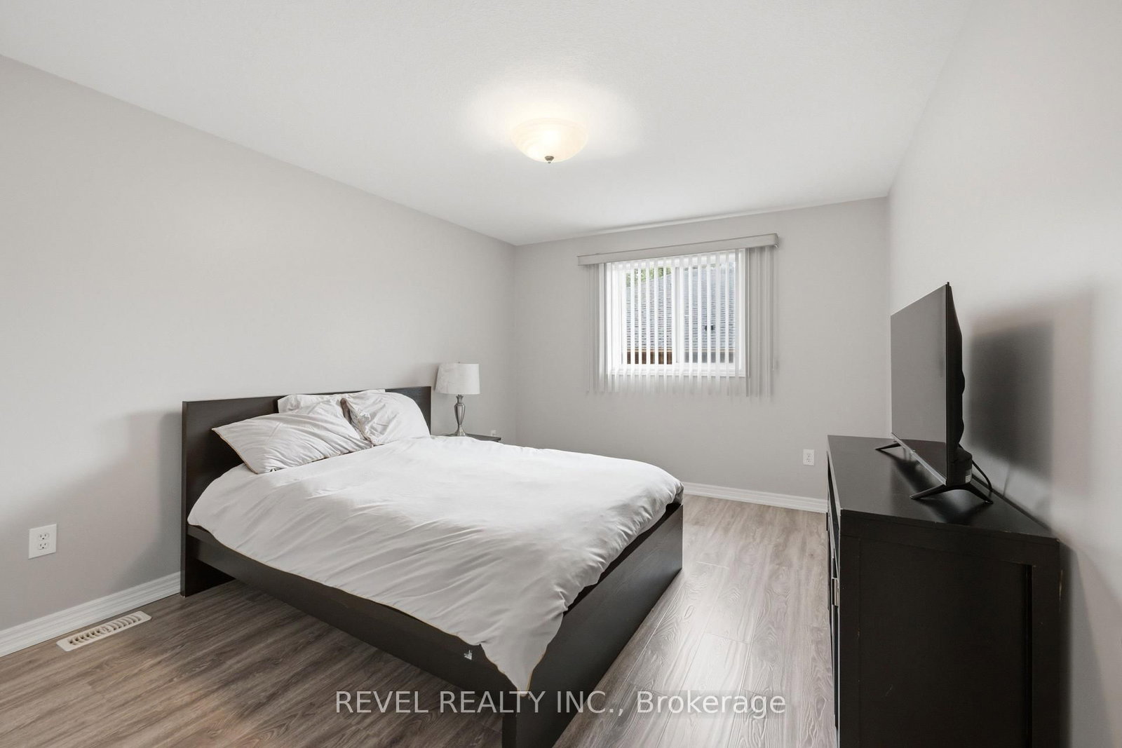 11 Maynard Street • Hamilton, ON photo 27
