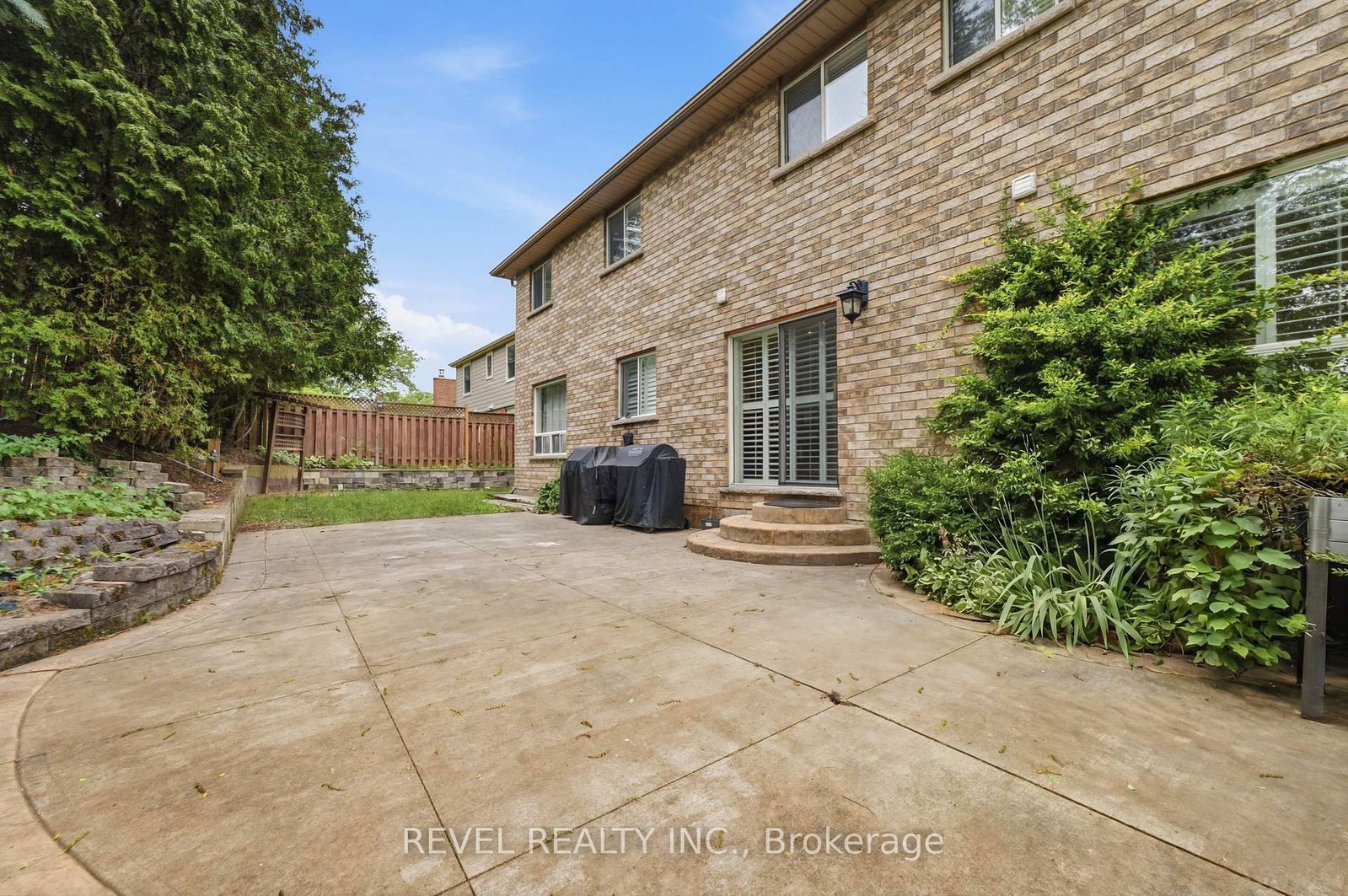 11 Maynard Street • Hamilton, ON photo 40