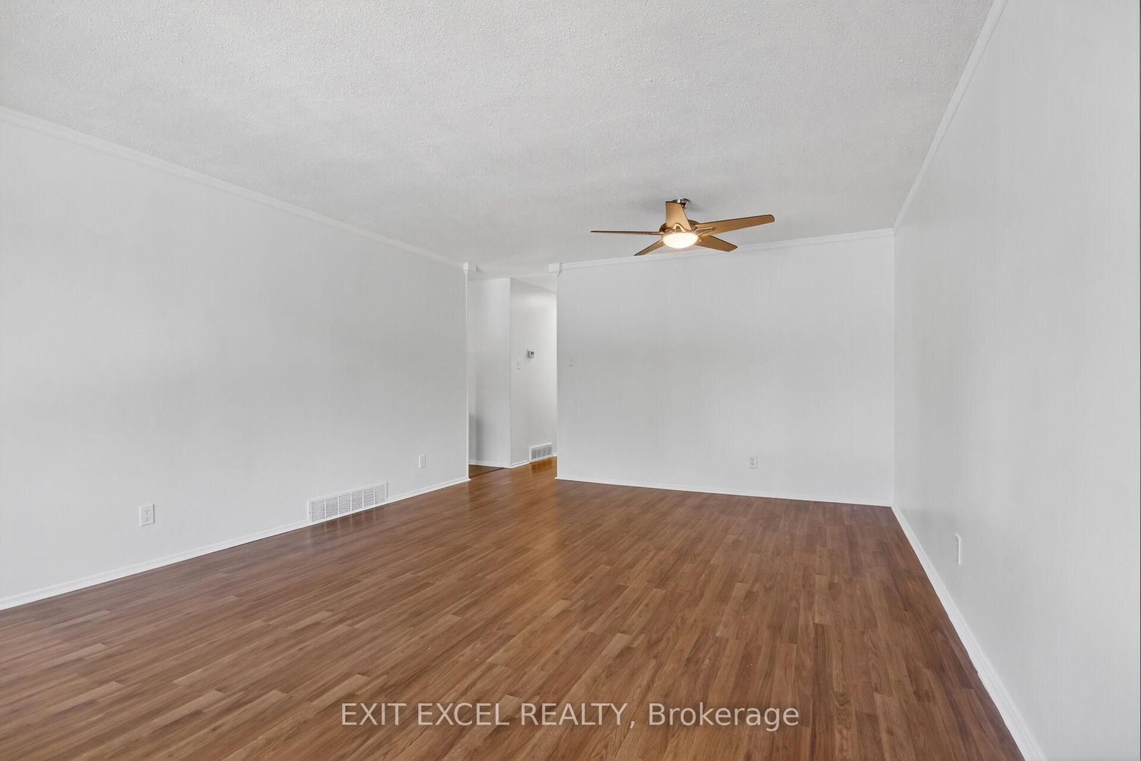 283 McElroy Drive • Ottawa, ON photo 11