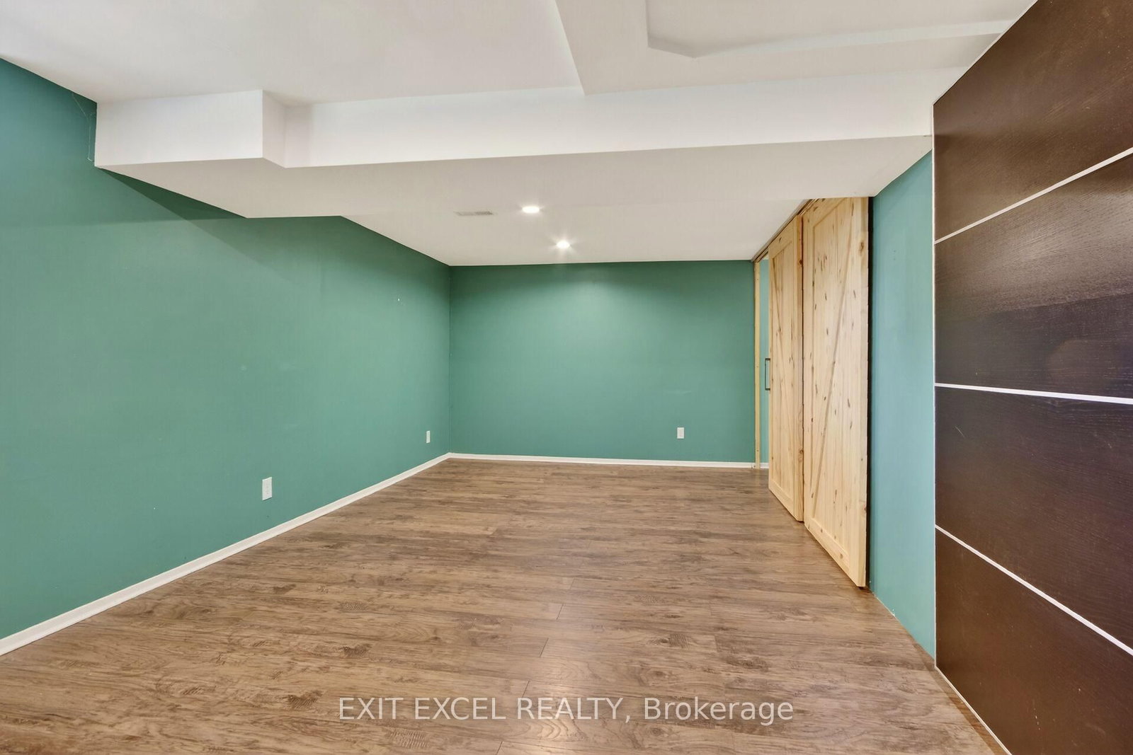 283 McElroy Drive • Ottawa, ON photo 38