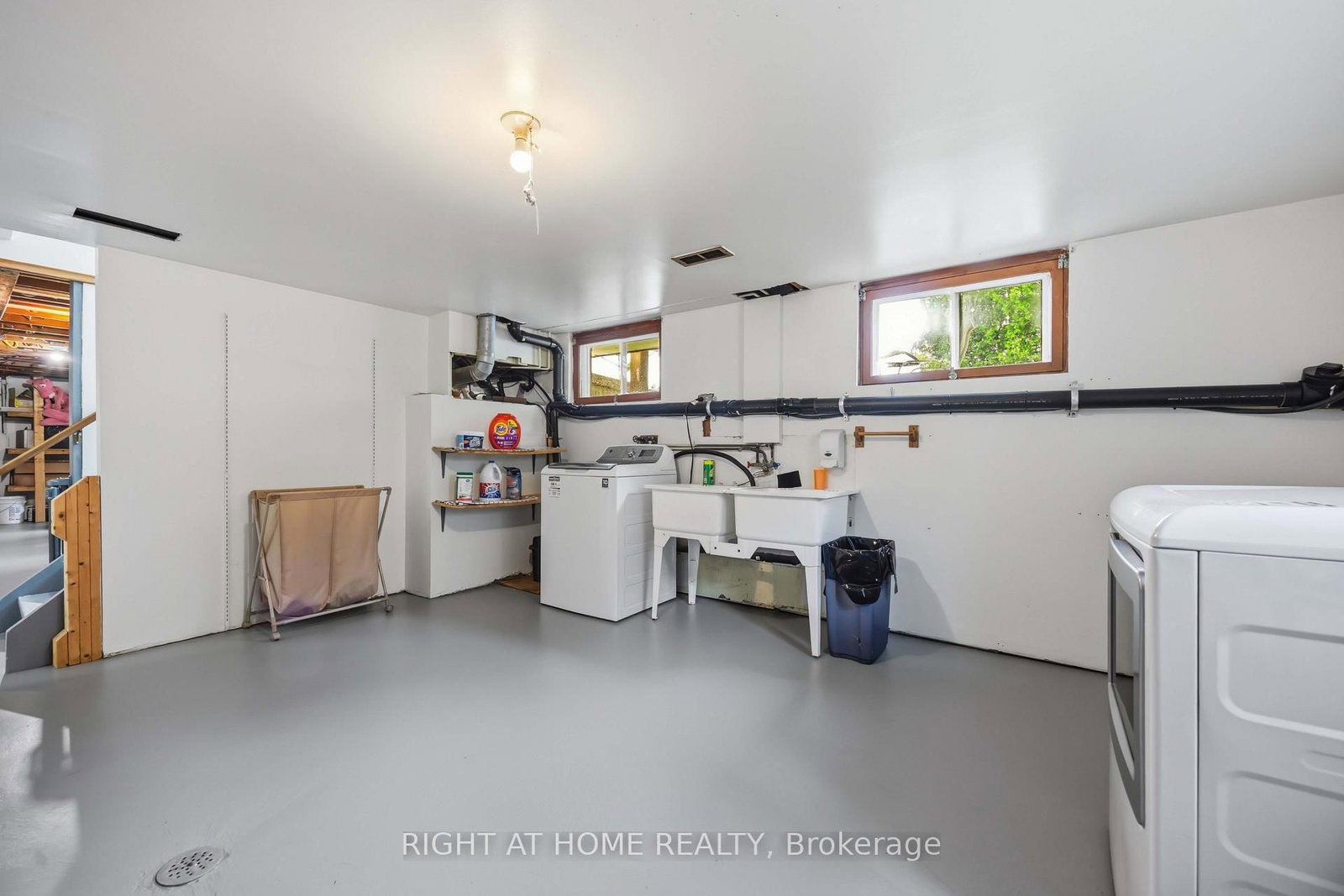 1933 Plank Road • St. Clair, ON photo 29