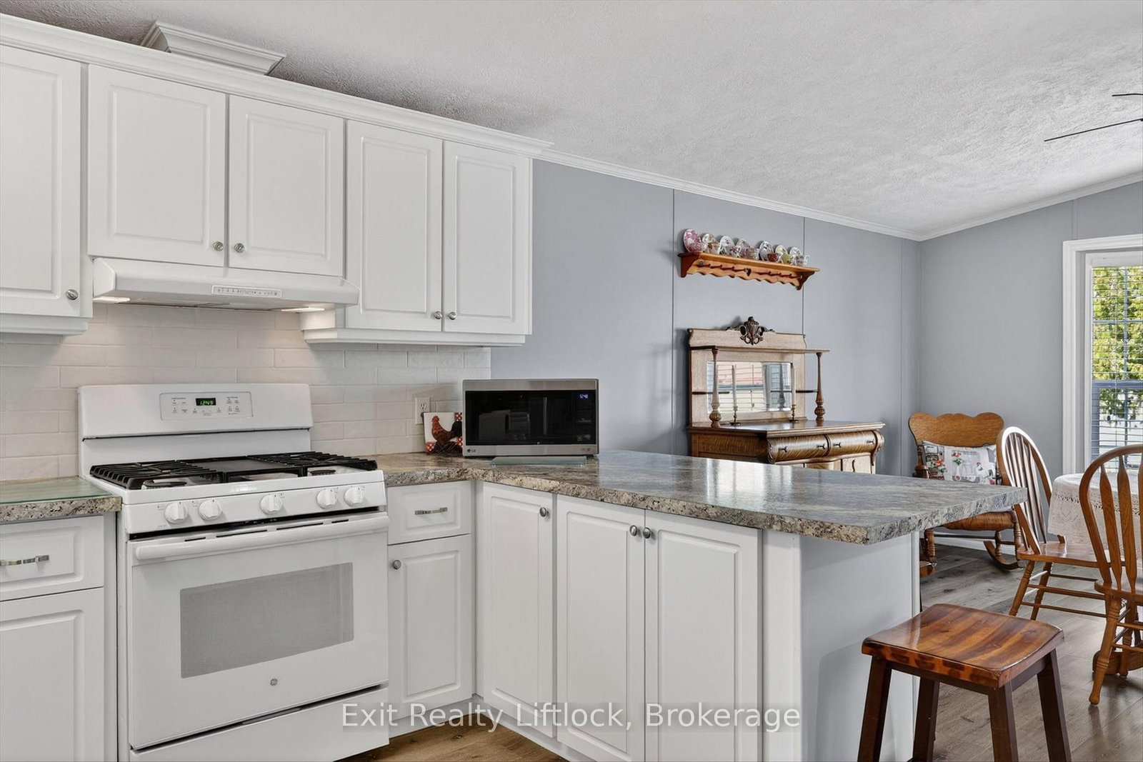 9 Poplar Drive • Otonabee-South Monaghan, ON photo 11