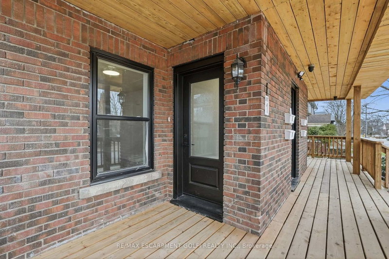 1 - 4876 SIMCOE Street