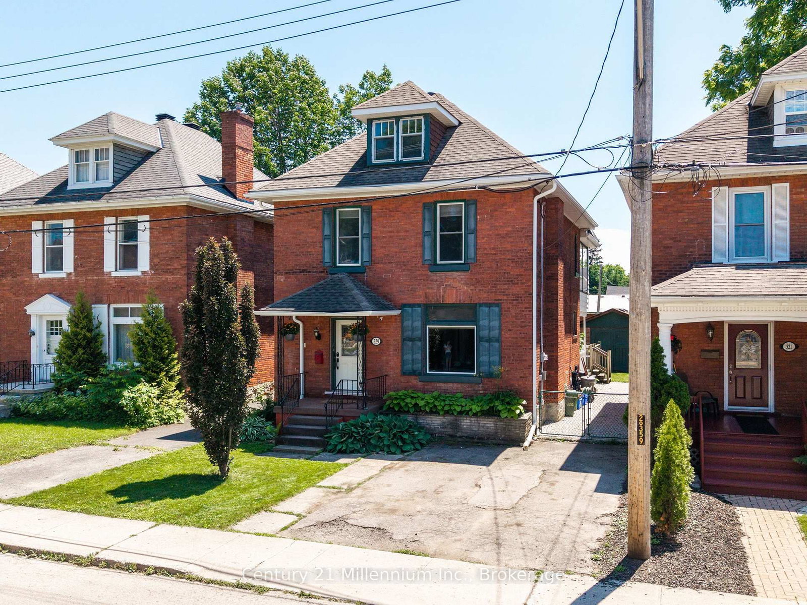 329 E 7th Street • Owen Sound, ON photo 2