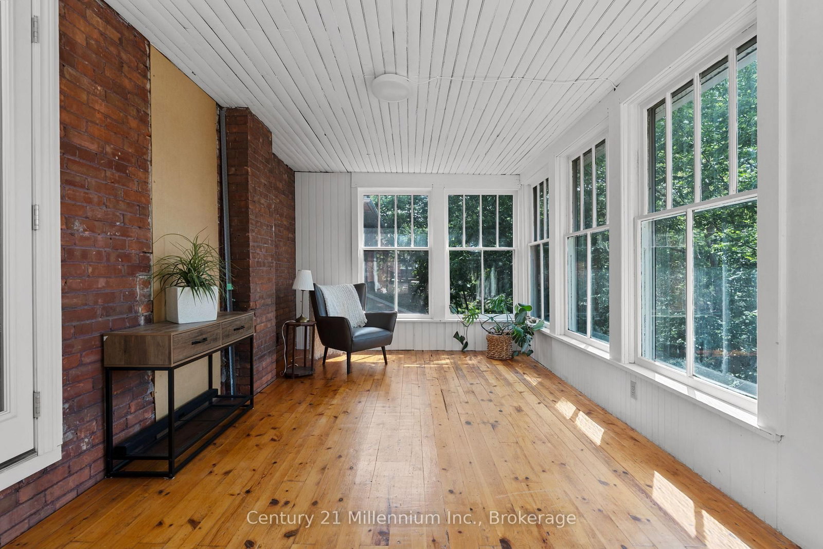 329 E 7th Street • Owen Sound, ON photo 32