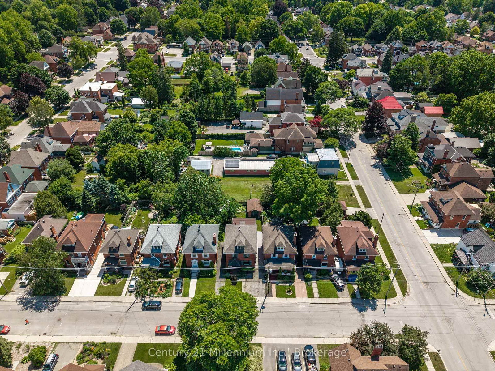 329 E 7th Street • Owen Sound, ON photo 4
